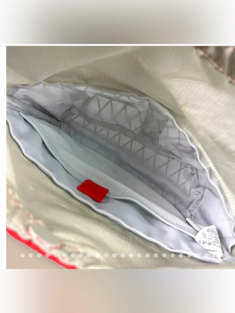 Nike - ACG Aysn Waistpack (3L) 'White'.